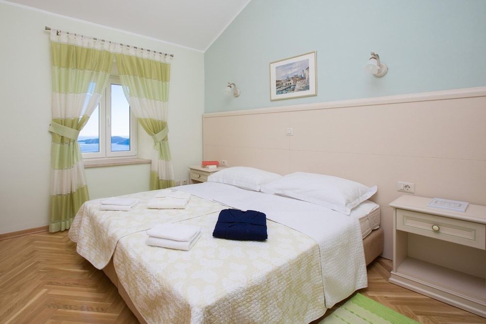 undefined Luxury Panorama Villa Dia 6