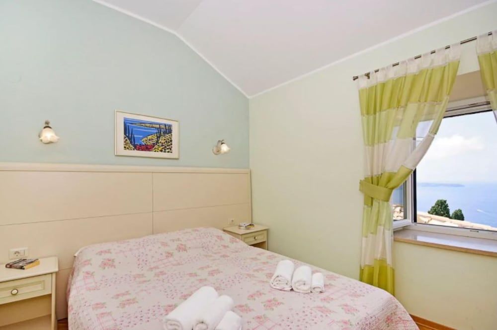 undefined Luxury Panorama Villa Dia 4