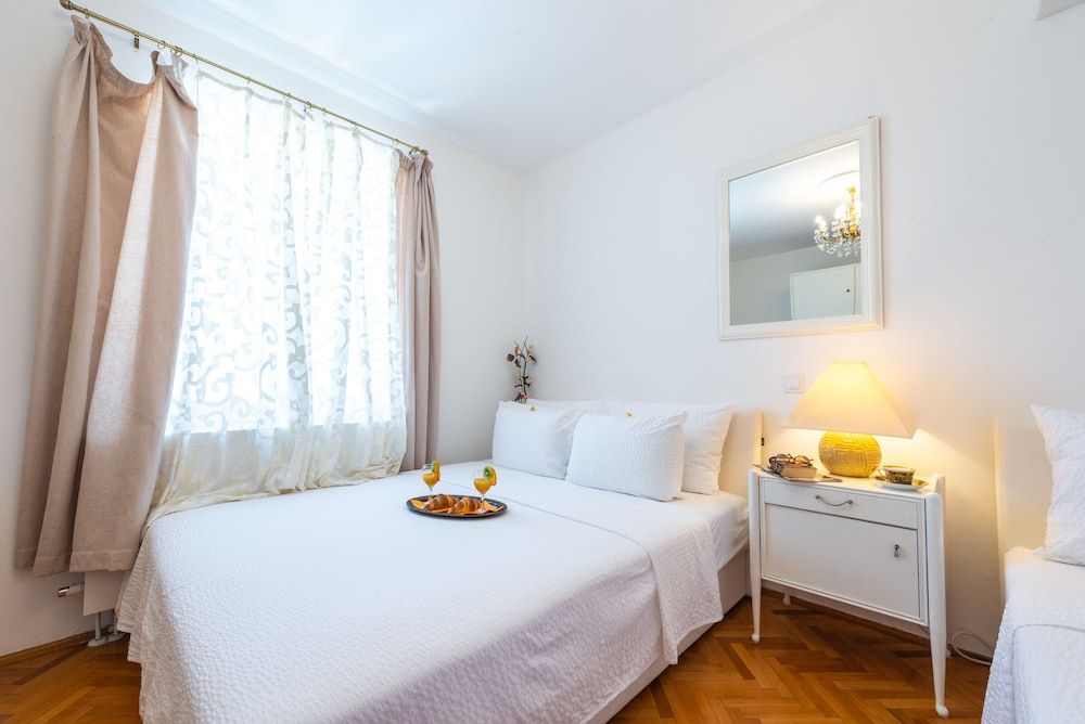 Villa Ida Villa (Five-Bedroom Villa with Swimming Pool) 5