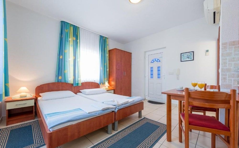 undefined Villa Borna Apartments 3