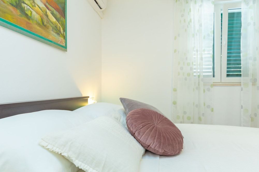 undefined Apartment Colette 5