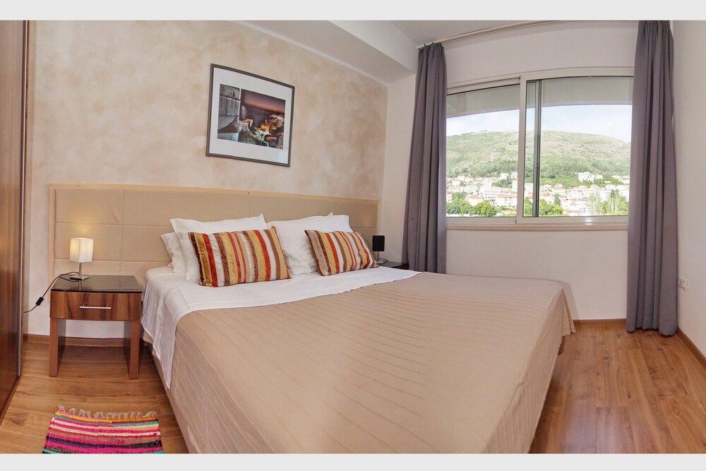 undefined Apartments Xandy 8