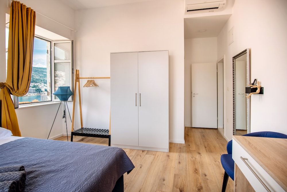 Art Deco Rooms by DuHomes Premium Room 21