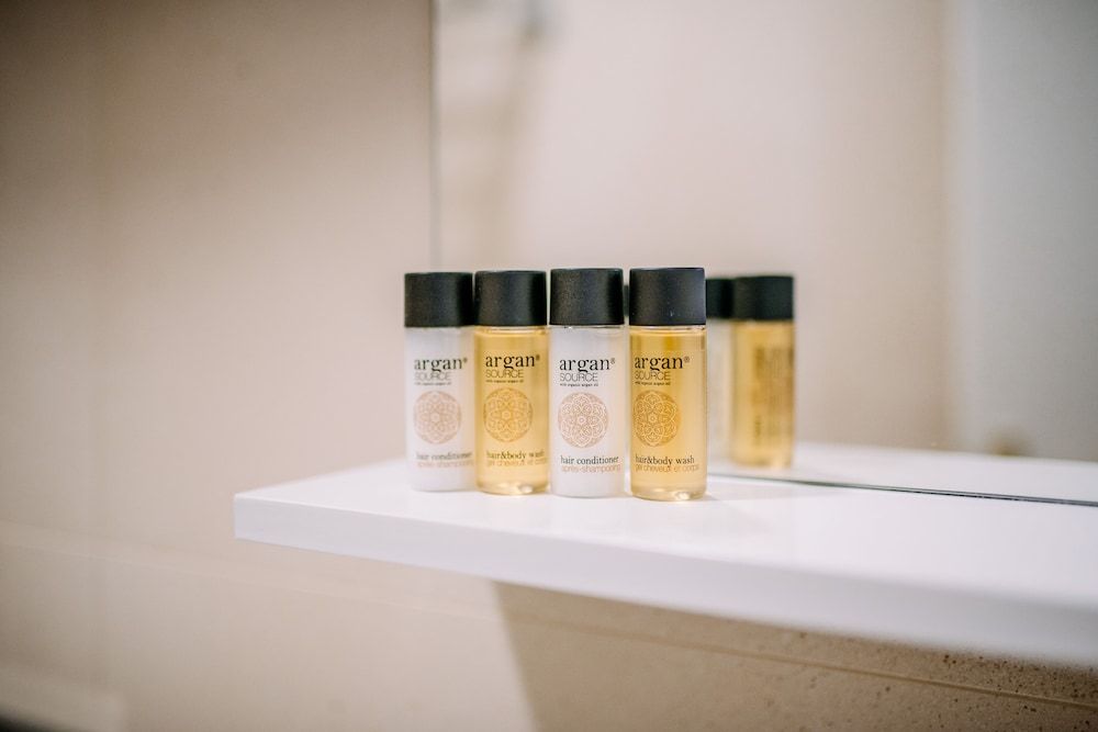 Art Deco Rooms by DuHomes Premium Room 17