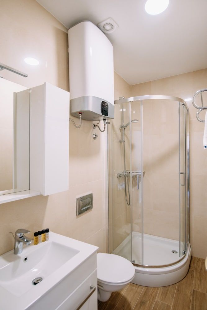 Art Deco Rooms by DuHomes Premium Room 13