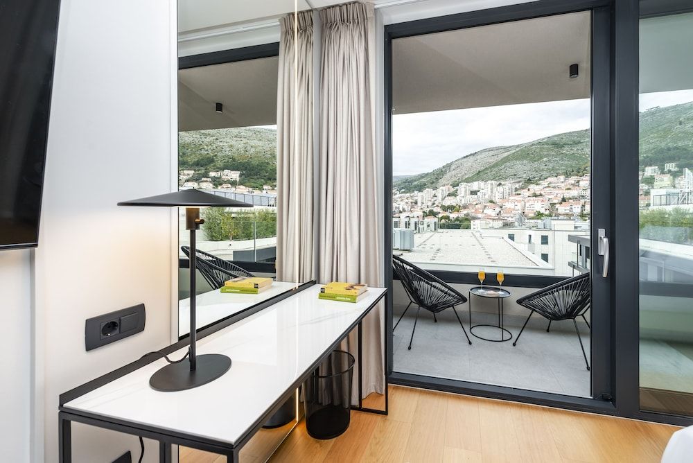 City Residences Superior Double Room, 1 King Bed 18