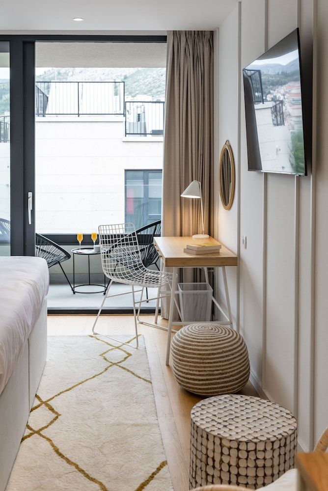 City Residences Deluxe Double Room, City View 14