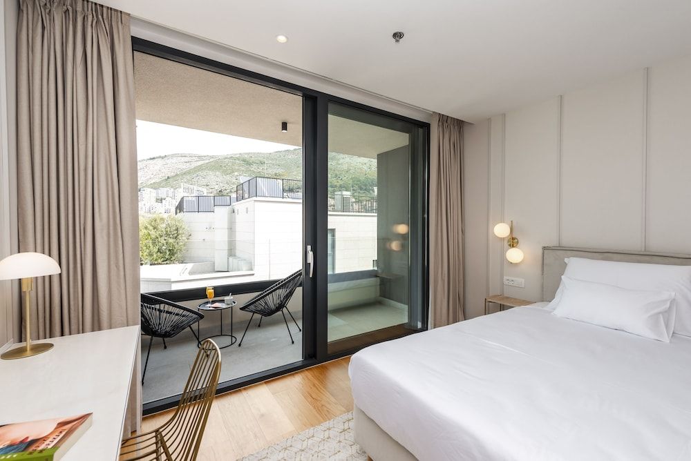 City Residences Superior Double Room, 1 King Bed 8