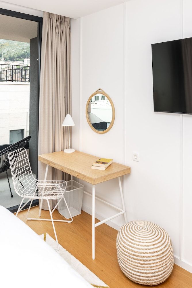 City Residences Deluxe Double Room, City View 22