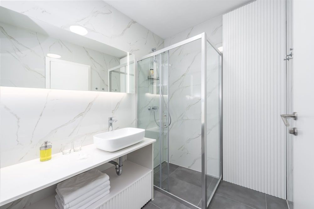 City Residences Deluxe Double Room, City View 10