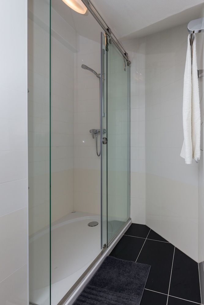 Villa Celenca Superior Apartment, 2 Bedrooms, Terrace, Sea View 5