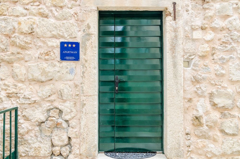 undefined Cinema View House 2