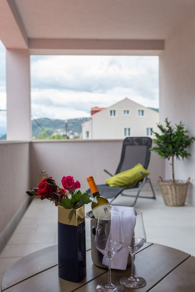 Villa Bogo - Galijun Apartment with Jacuzzi and Sea View(Wind Rose) 14