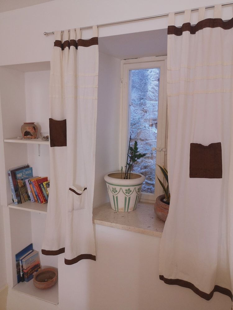 Old Town Economy Apartments Superior Studio Suite, 1 King Bed 4