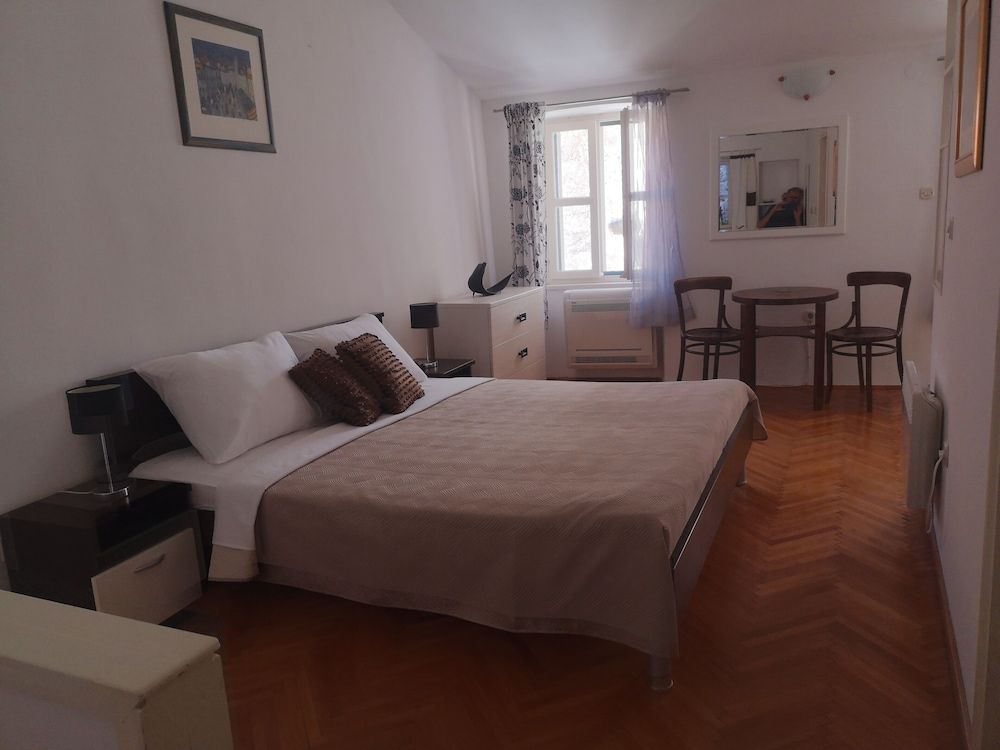 undefined Old Town Economy Apartments 3