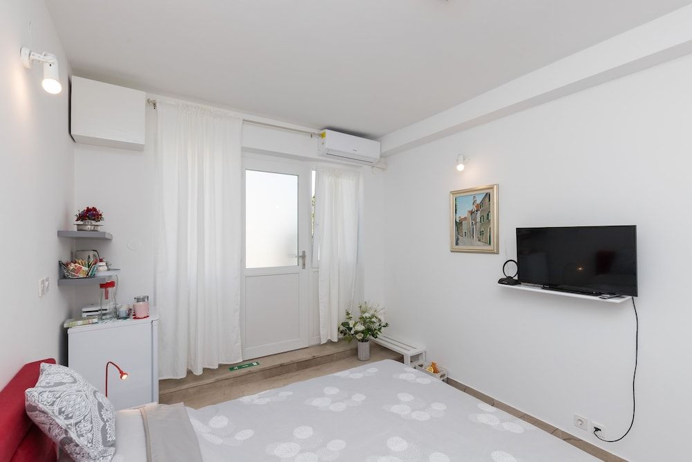 undefined Room Primi 10