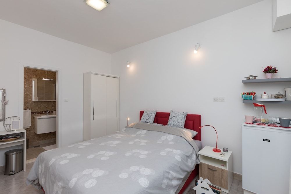 undefined Room Primi 7