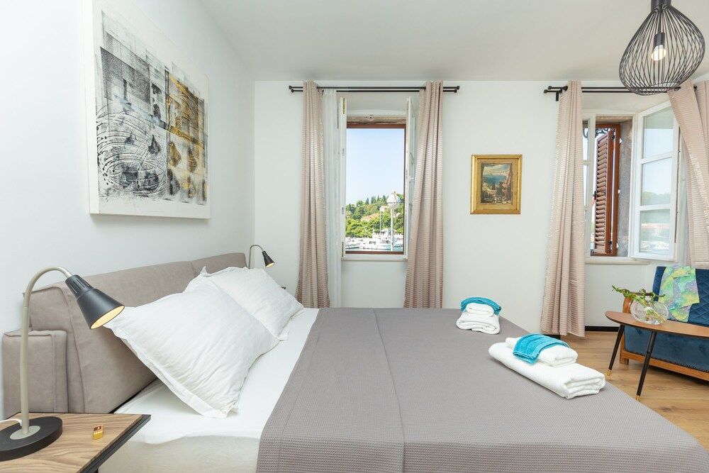 Boutique Villa Root Standard Room, 1 Double Bed, Sea View 3