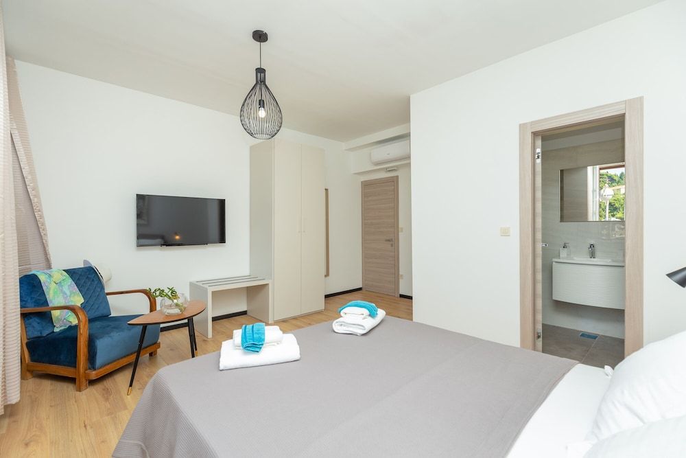 Boutique Villa Root Standard Room, 1 Double Bed, Sea View 4