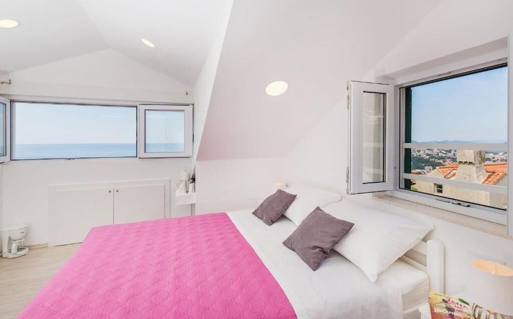 undefined Rooms on Konalu 6