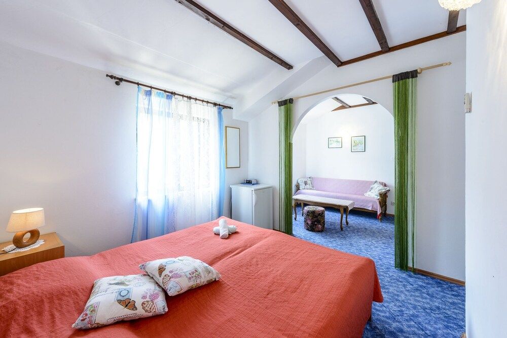 Villa Mali Raj Double Room, 2 Twin Beds 10