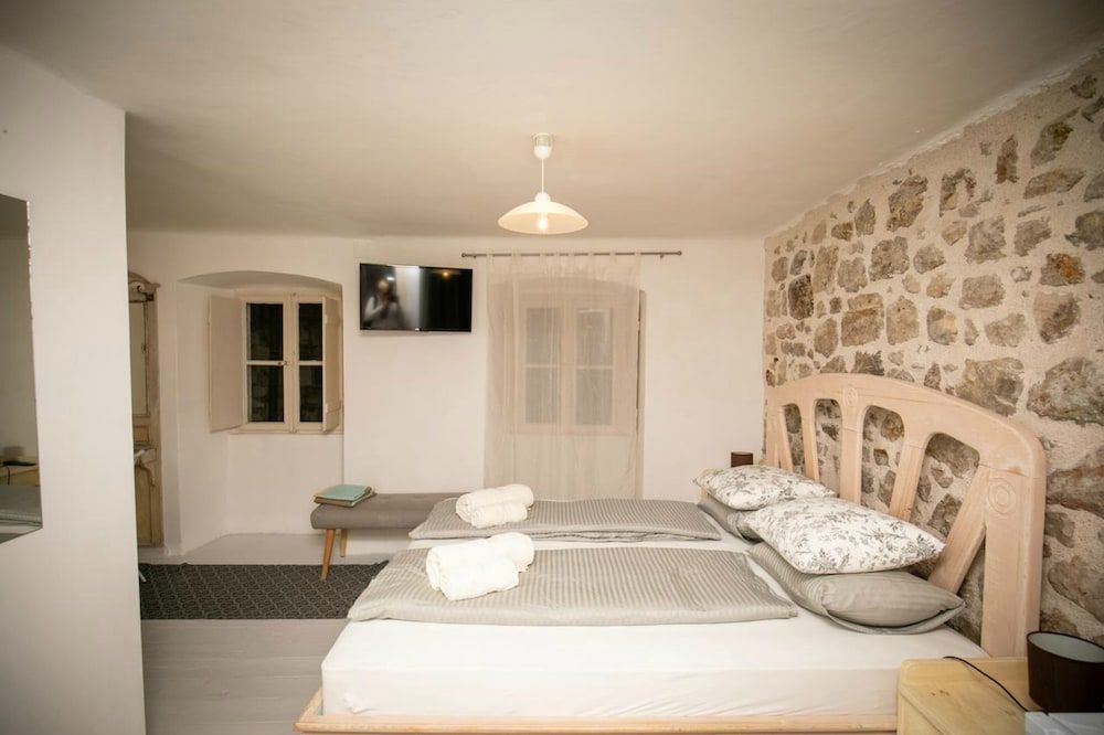 undefined Rooms Epidaurus 6