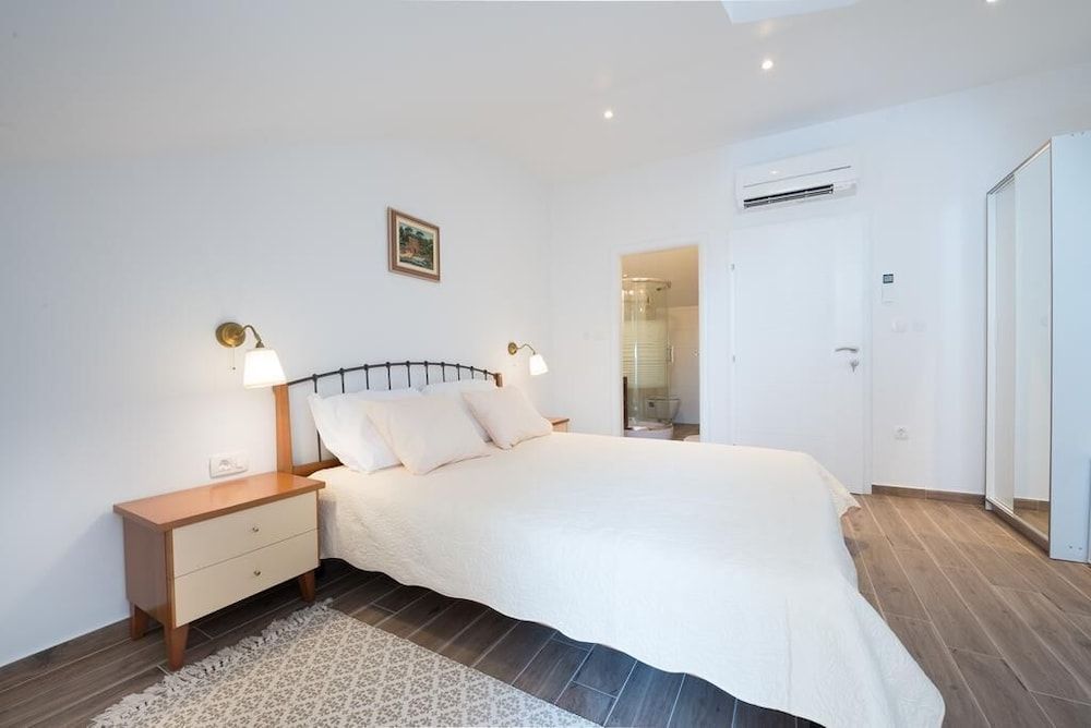 undefined Apartments Horizon 4