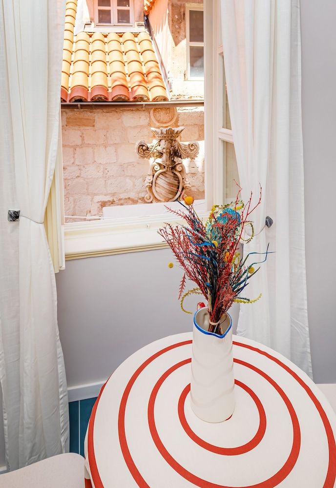 Cap rooms Design Room 18