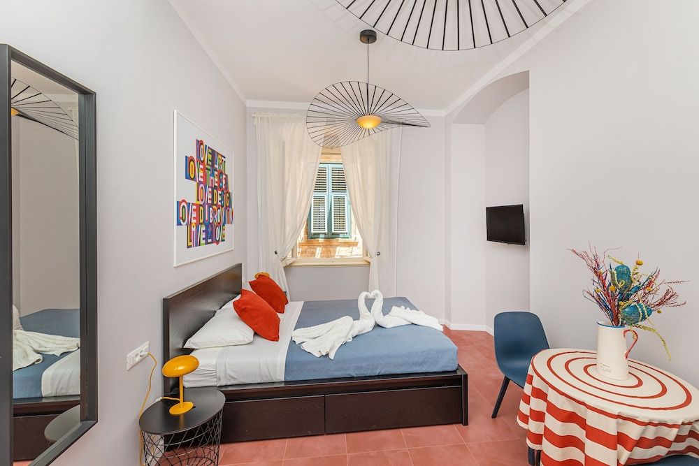 Cap rooms Design Room 14