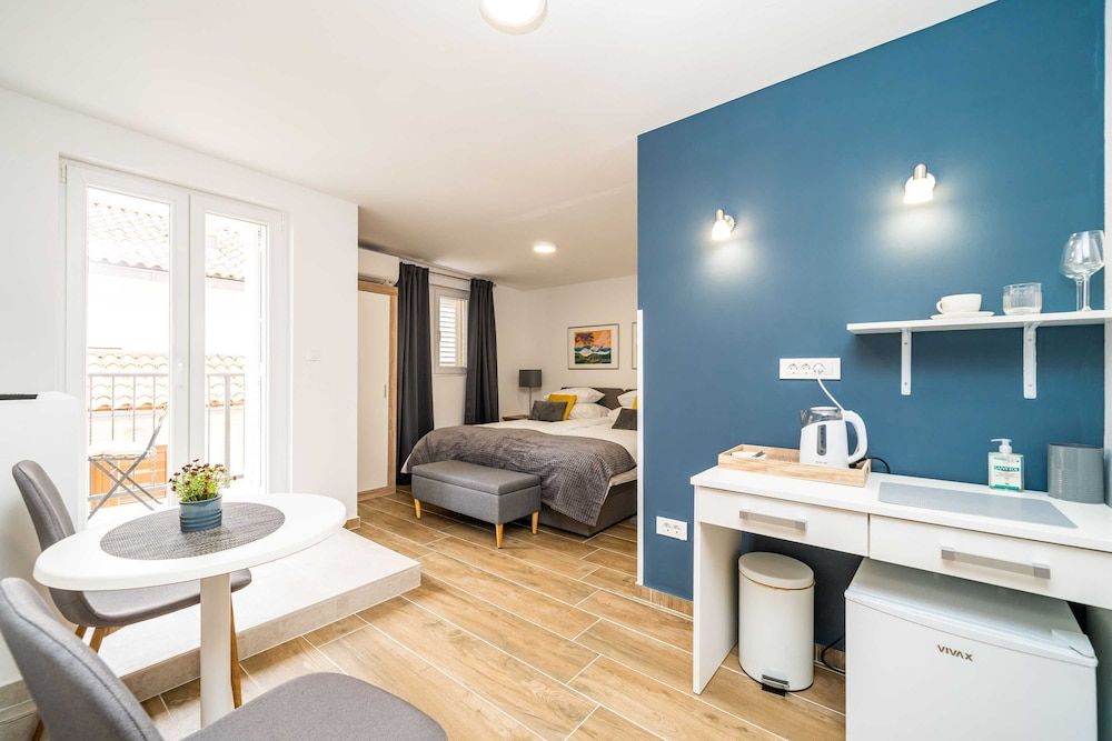 undefined Argenta Rooms 6