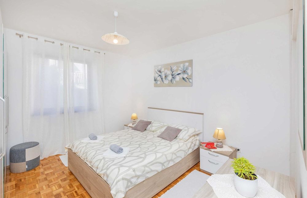 undefined Rooms Ivo 5