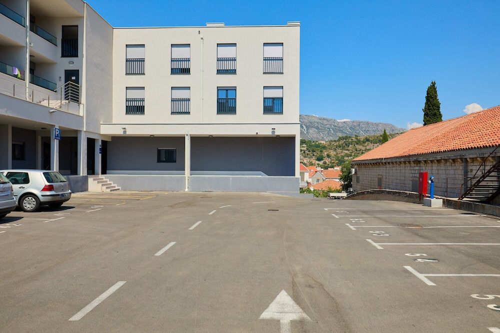 undefined DOMINIUM CITY SUITES 7