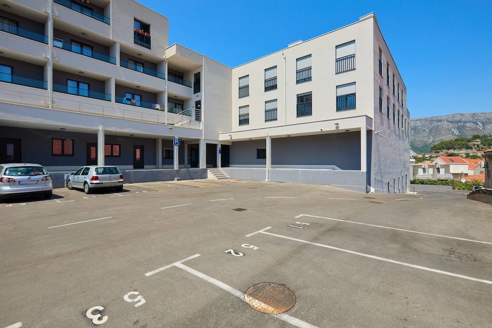 undefined DOMINIUM CITY SUITES 6