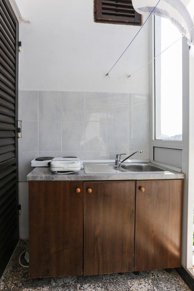 Lapad View Studio (Studio Apartment with Balcony and Sea) 7