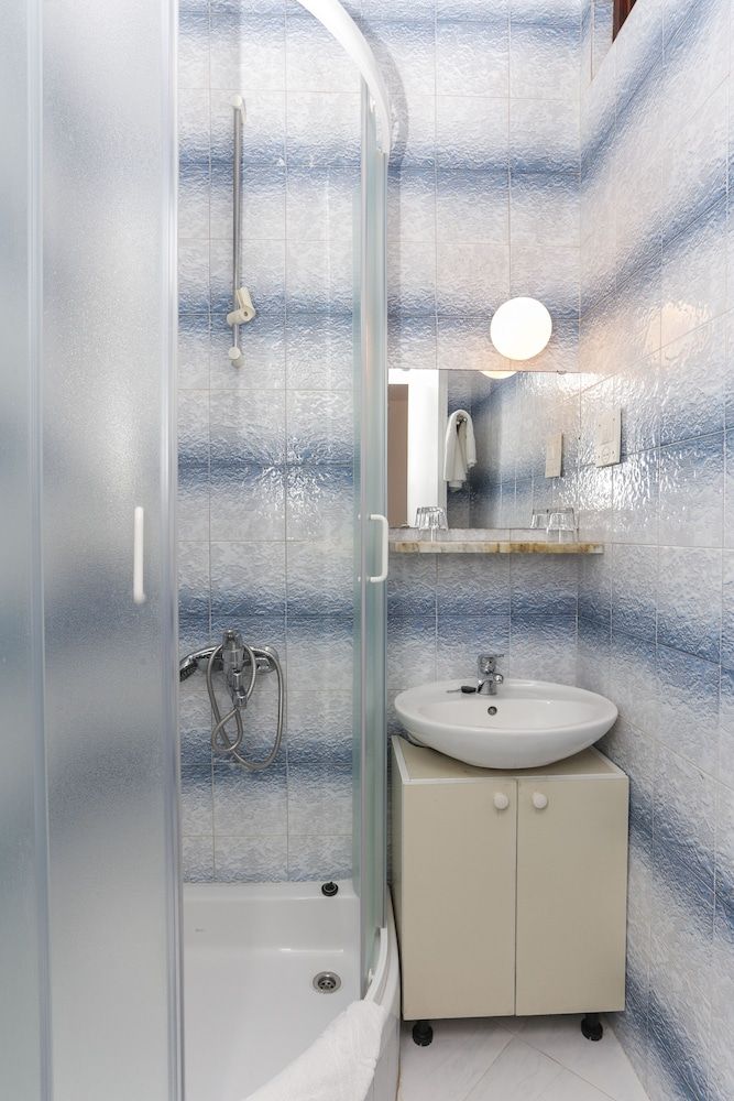 Lapad View Studio (Studio Apartment with Balcony and Sea) 9