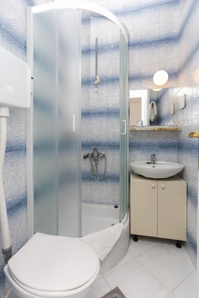 Lapad View Studio (Studio Apartment with Balcony and Sea) 8