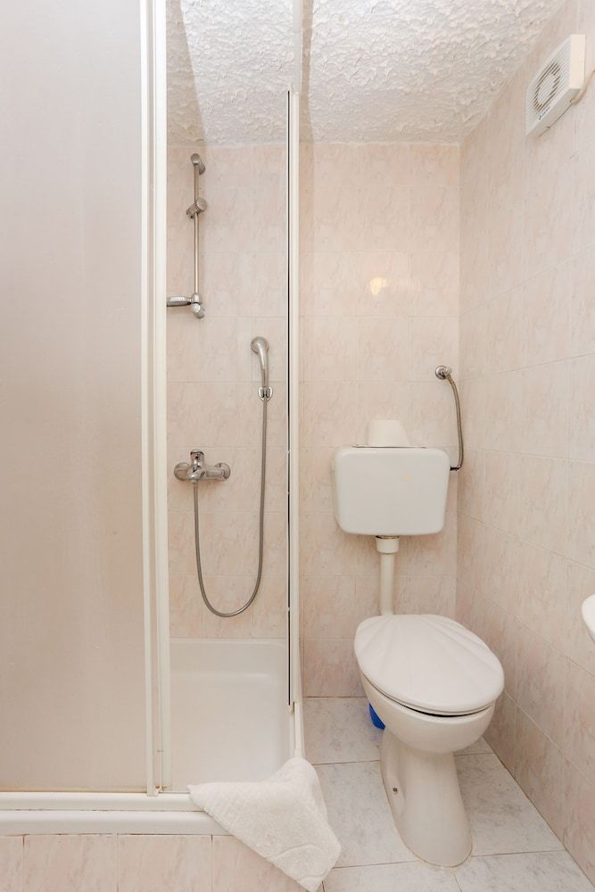 Lapad View Apartment (Duplex Economy Two Bedroom Apartment) 10