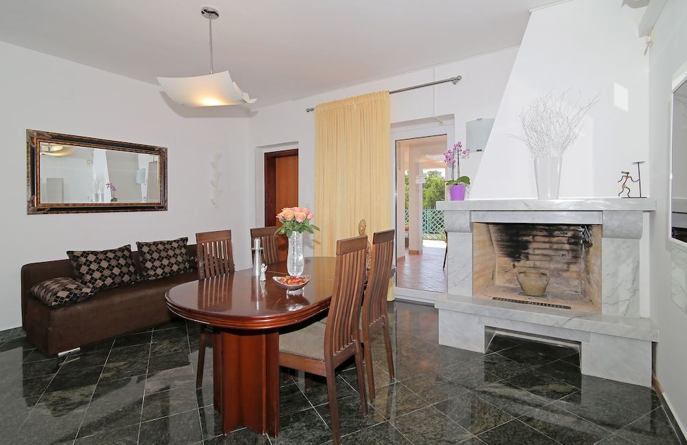 Villa Antea Apartments Apartment (Deluxe Two Bedroom Apt with Terrace) 6