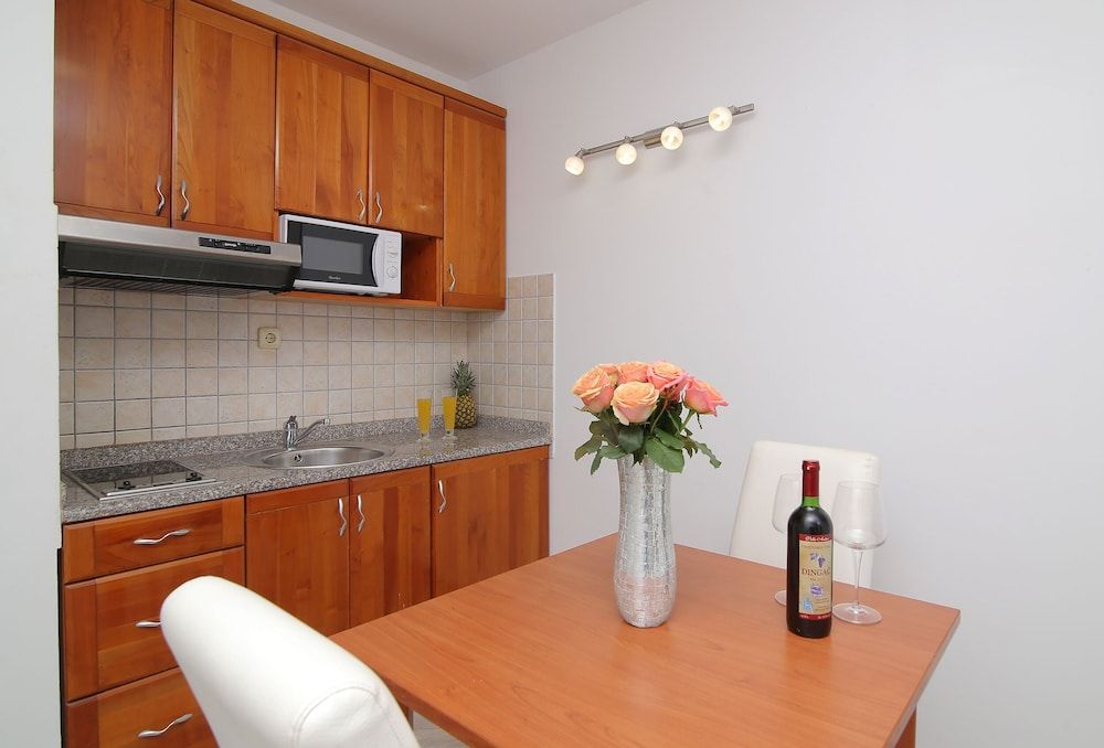 Studio (Twin Studio Apartment with Terrace)