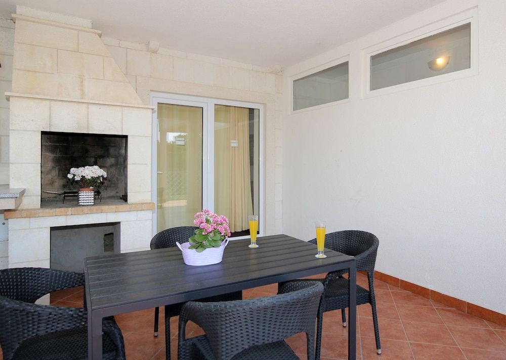 Villa Antea Apartments Apartment (Deluxe Two Bedroom Apt with Terrace) 13