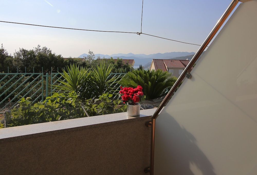 Studio (Twin Studio Apartment with Terrace)