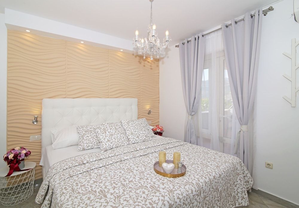 Apartment (Family Two Bedroom Apt with Terrace)
