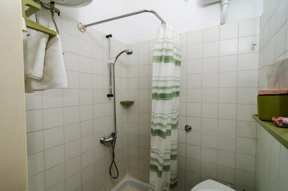 undefined Rooms Pile 6