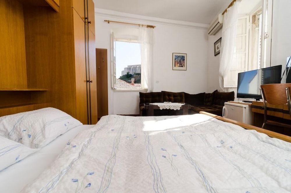 undefined Rooms Pile 10