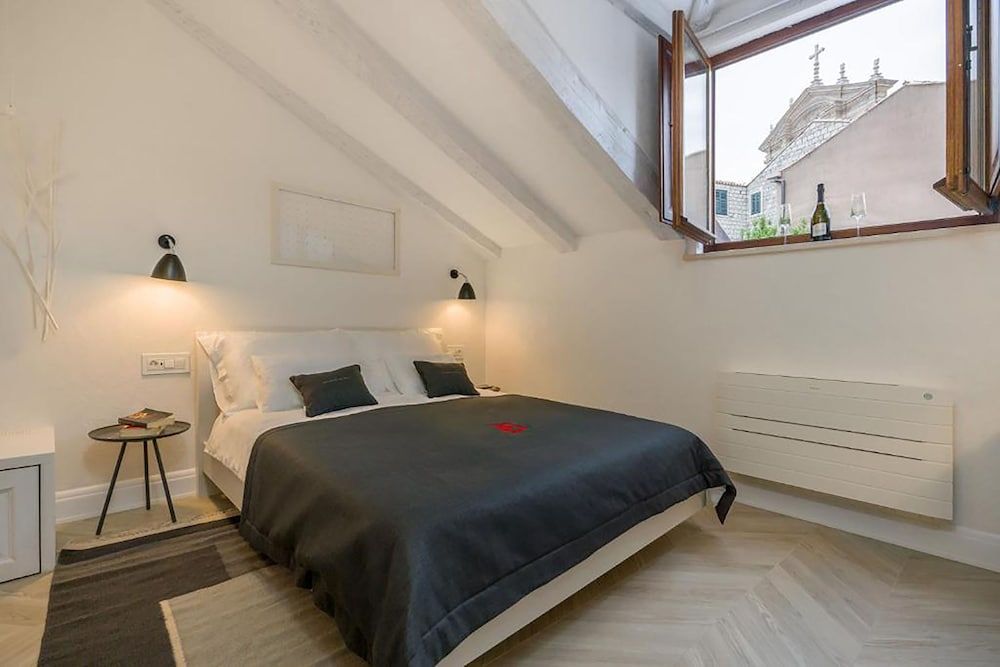 undefined Palazzo de Bona 5