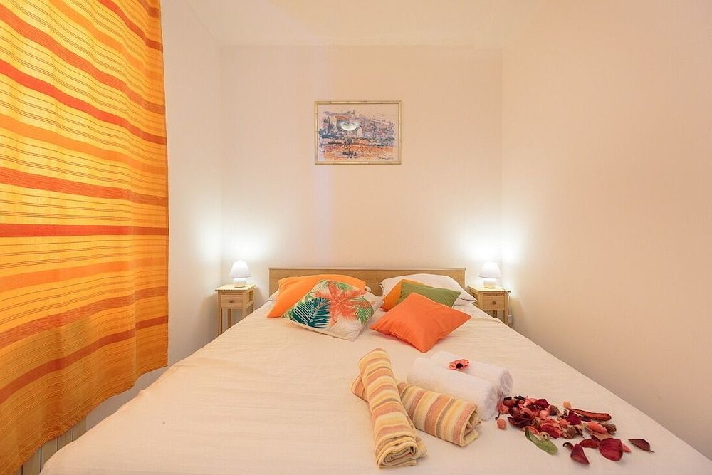 undefined Music Apartment 2