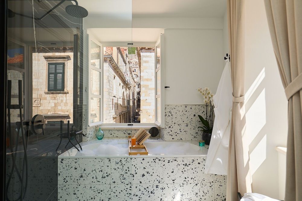 Bota Palace Deluxe Room (Spalato) 5