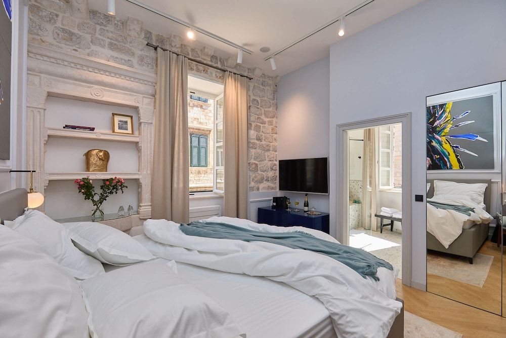 Bota Palace Deluxe Room (Ragusa) 4