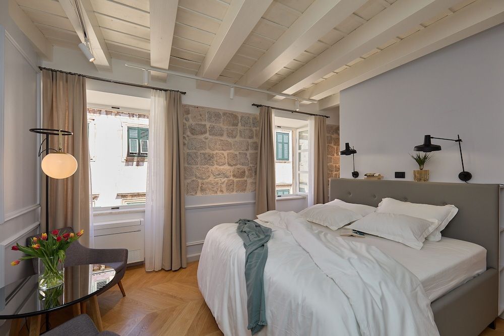 undefined Bota Palace 2