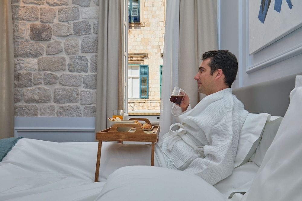 Bota Palace Deluxe Room (Stagnum) 4